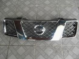 Grade Cromada Nissan Frontier